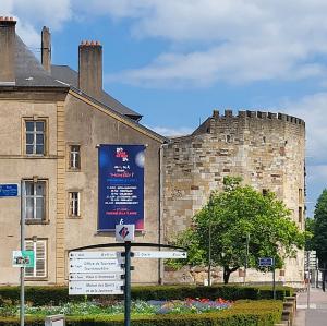 france/grand-est/thionville/tour-aux-puces