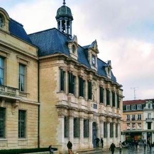 france/grand-est/troyes/mairie