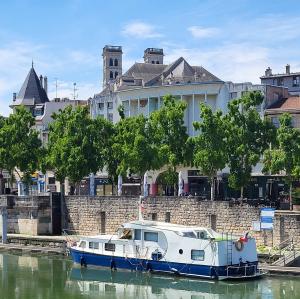 france/grand-est/verdun/quai-de-londres