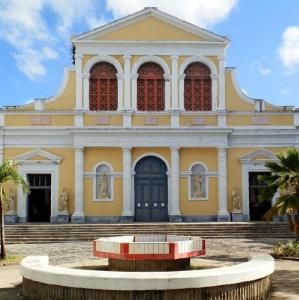 france/guadeloupe/pointe-a-pitre/cathedrale-saint-pierre-et-saint-paul