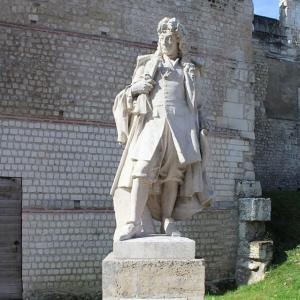 france/hauts-de-france/beauvais/statue-de-jean-racine