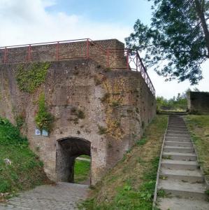 france/hauts-de-france/bergues/remparts-sud