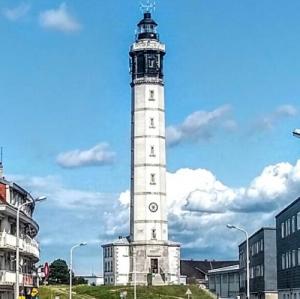 france/hauts-de-france/calais/phare-de-calais