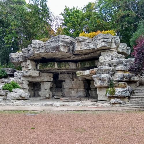 france/hauts-de-france/cambrai/jardin-des-grottes