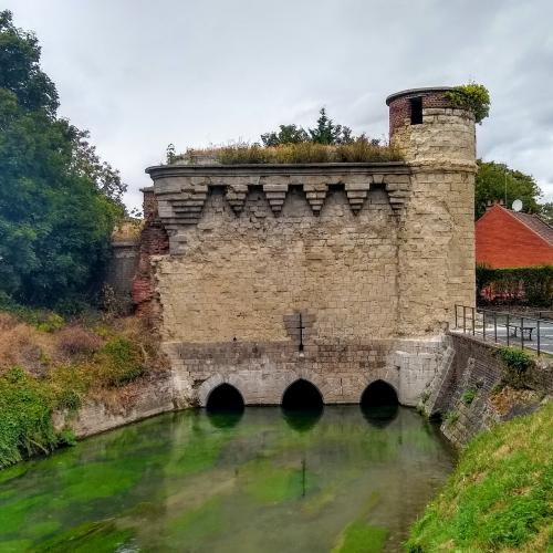 france/hauts-de-france/cambrai/tour-des-arquets