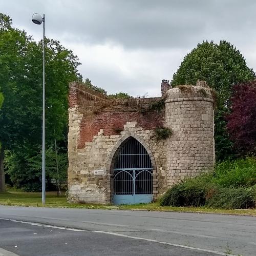 france/hauts-de-france/cambrai/tour-du-caudron