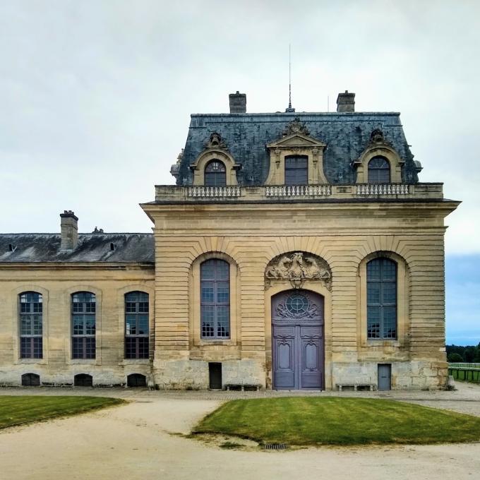 france/hauts-de-france/chantilly/grandes-ecuries