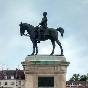 france/hauts-de-france/chantilly/grandes-ecuries