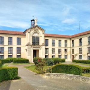 france/hauts-de-france/chantilly/hospice-conde