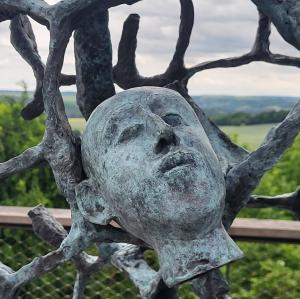 france/hauts-de-france/chemin-des-dames/caverne-du-dragon