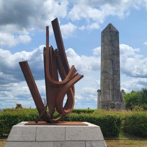 france/hauts-de-france/chemin-des-dames/monument-des-basques