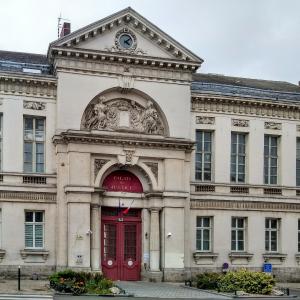 france/hauts-de-france/douai/palais-de-justice