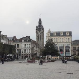 france/hauts-de-france/douai/place-d-armes