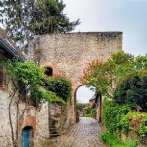 france/hauts-de-france/gerberoy/tour-porte