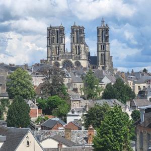 france/hauts-de-france/laon/chemin-de-ronde-panorama