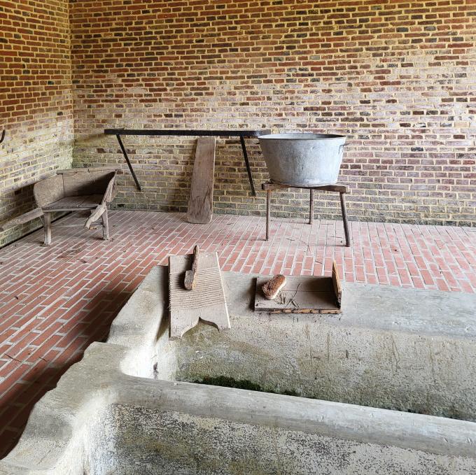 france/hauts-de-france/parfondeval/lavoir