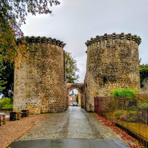 france/hauts-de-france/saint-valery-sur-somme/tours-guillaume