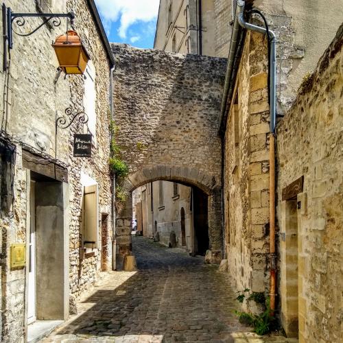 france/hauts-de-france/senlis/fausse-porte