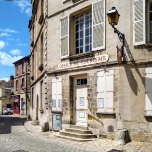 france/hauts-de-france/senlis/information