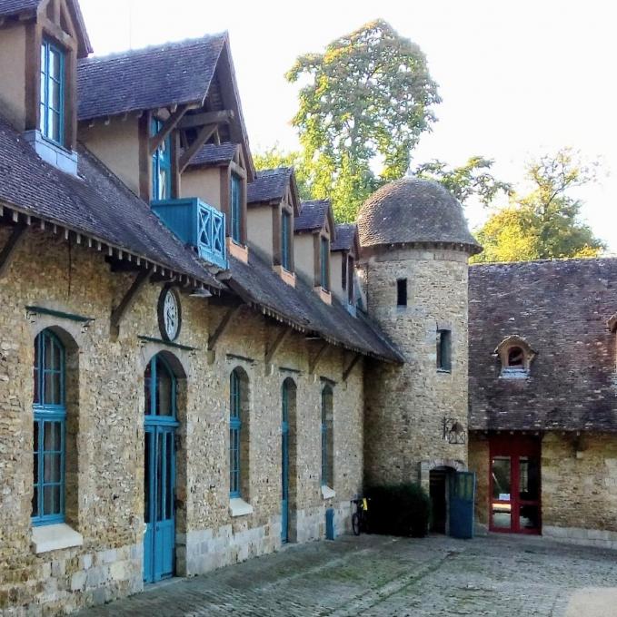 france/ile-de-france/abbaye-des-vaux-de-cernay/hotel-des-haras