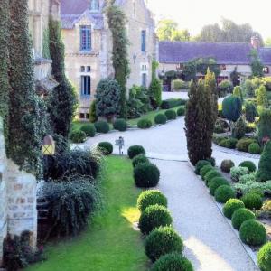 france/ile-de-france/abbaye-des-vaux-de-cernay/jardin-de-simples