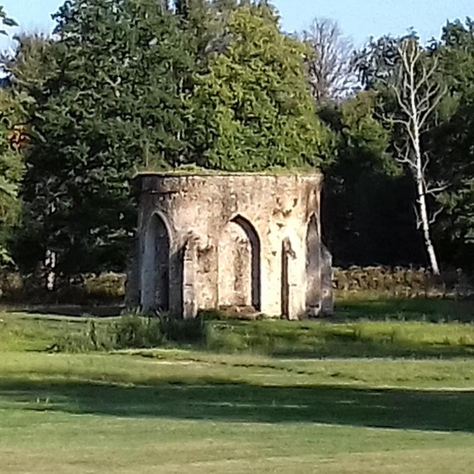 france/ile-de-france/abbaye-des-vaux-de-cernay/pigeonnier