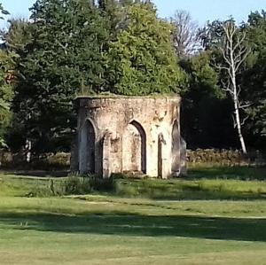 france/ile-de-france/abbaye-des-vaux-de-cernay/pigeonnier