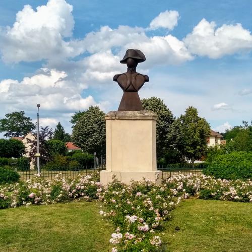 france/ile-de-france/maisons-laffitte/place-napoleon