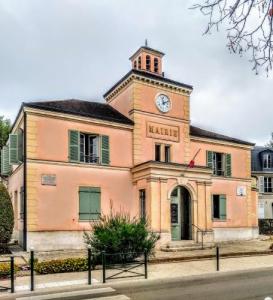 france/ile-de-france/marnes-la-coquette/mairie