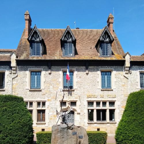 france/ile-de-france/moret-sur-loing/mairie