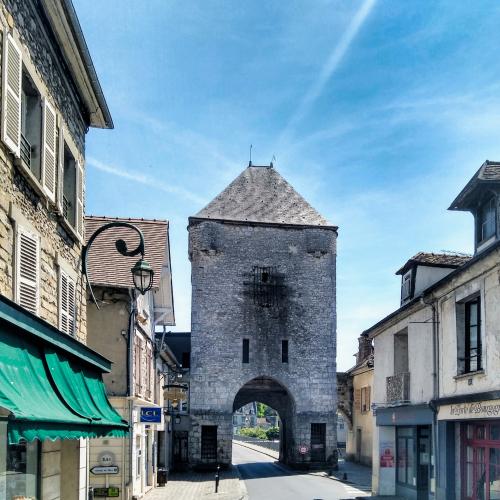 france/ile-de-france/moret-sur-loing/porte-de-bourgogne