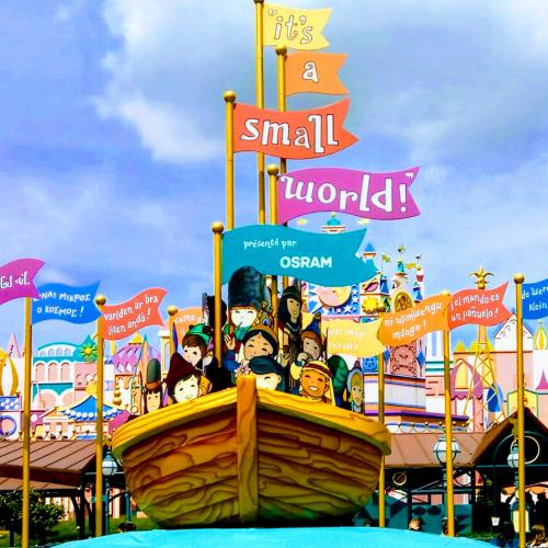 france/ile-de-france/parc-disneyland/it-s-a-small-world