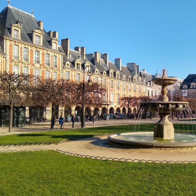 france/ile-de-france/paris/place-des-vosges