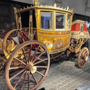 france/ile-de-france/versailles/galerie-des-carrosses