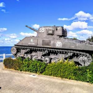 france/normandie/arromanches-les-bains/sherman-tank