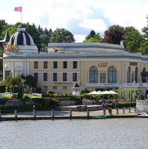 france/normandie/bagnoles-de-l-orne/casino