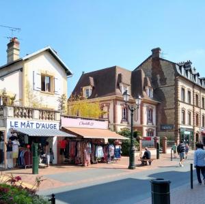 france/normandie/cabourg/avenue-de-la-mer