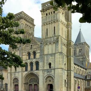 france/normandie/caen/abbaye-aux-dames