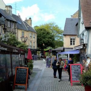 france/normandie/caen/rue-du-vaugueux