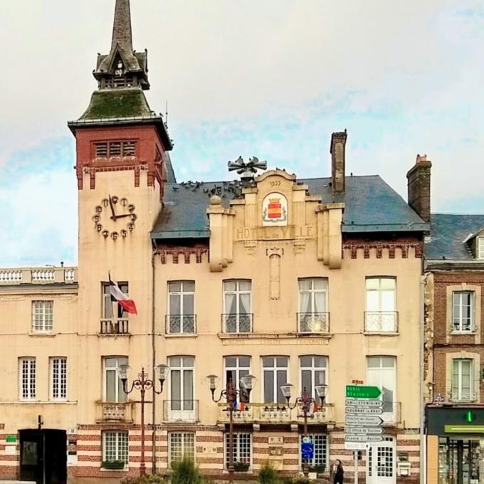 france/normandie/forges-les-eaux/mairie