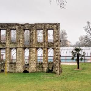 france/normandie/forges-les-eaux/piscine