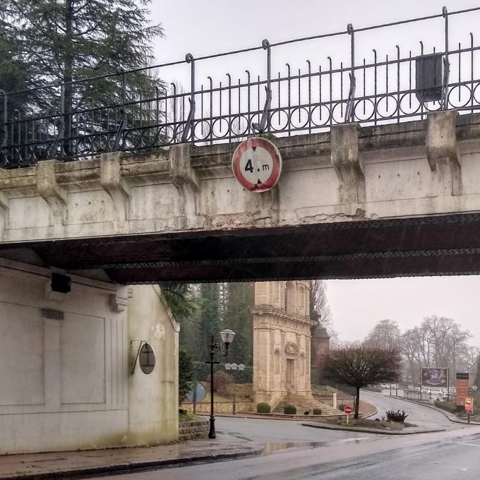 france/normandie/forges-les-eaux/pont-de-charleval