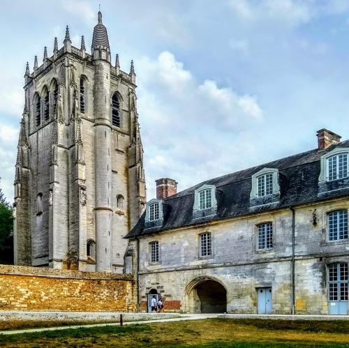 france/normandie/le-bec-hellouin/abbaye-notre-dame-du-bec