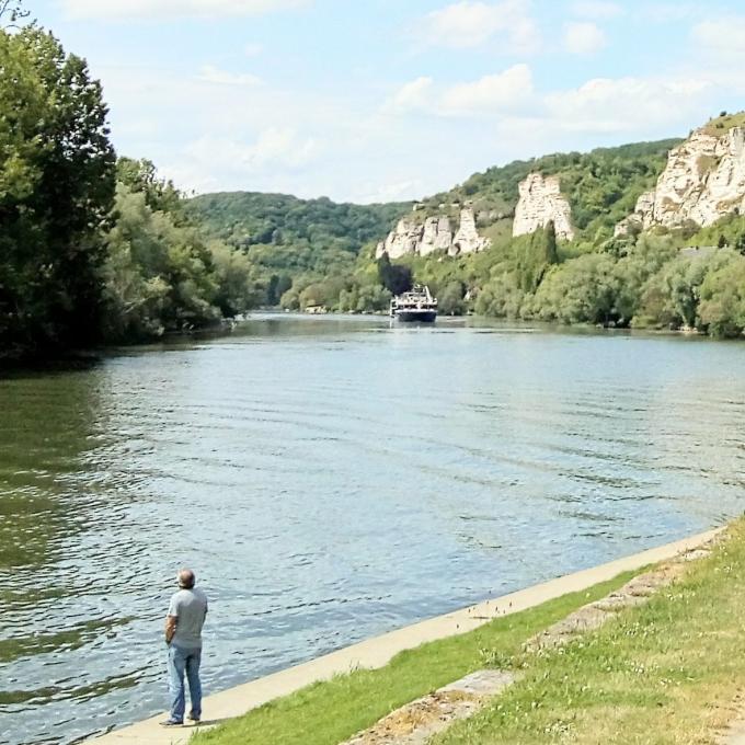 france/normandie/les-andelys/promenade-le-long-de-la-seine