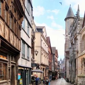 france/normandie/rouen/rue-saint-romain