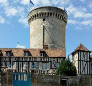 france/normandie/vernon/tour-des-archives