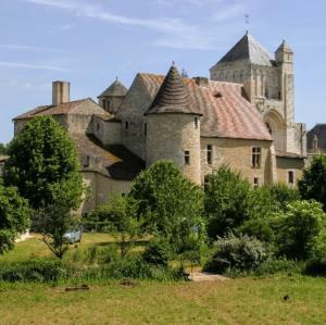 france/nouvelle-aquitaine/abbaye-saint-junien-de-nouaille-maupertuis