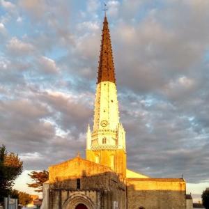 france/nouvelle-aquitaine/ars-en-re/eglise-saint-etienne