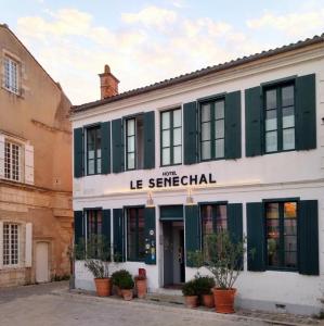 france/nouvelle-aquitaine/ars-en-re/hotel-le-senechal