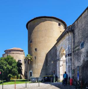 france/nouvelle-aquitaine/bayonne/chateau-neuf